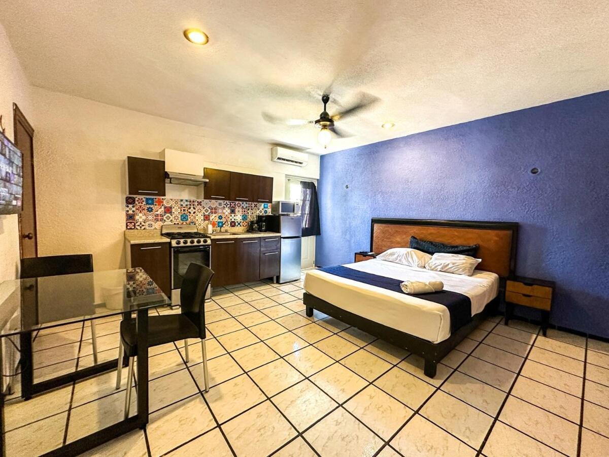 Espacio Creado Para 3 Personas Con Piscina Merida Exterior photo